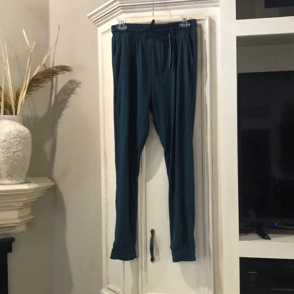 Super comfy jogger style lounge pants